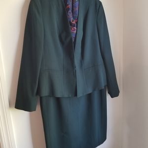 Kasper 2 piece suit size 16
